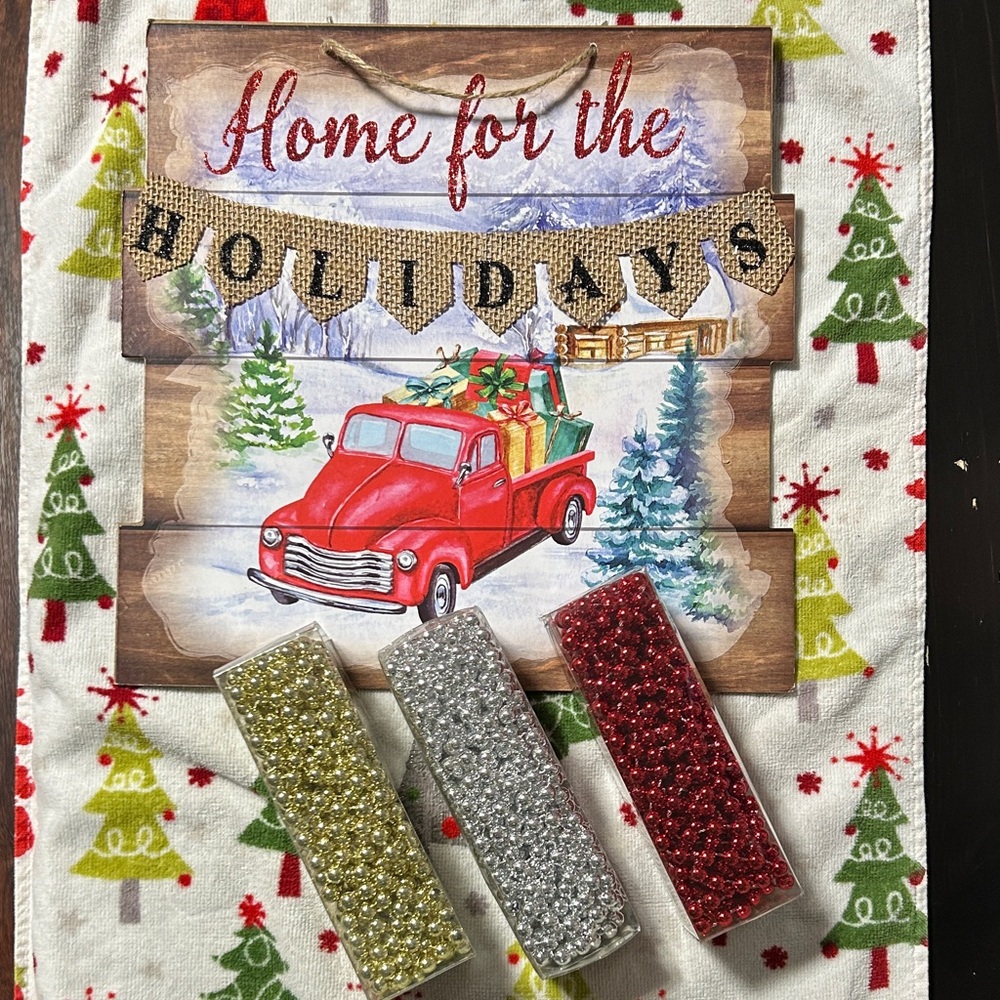 Holiday Wall Hanging with Red Truck Design